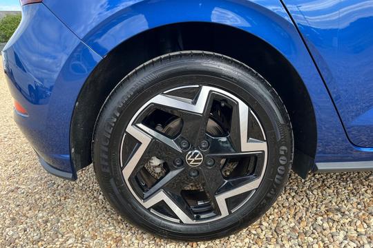 Volkswagen Polo Photo autoimg-cab213ff90030b098ab41e931e0135224e256be3.jpg
