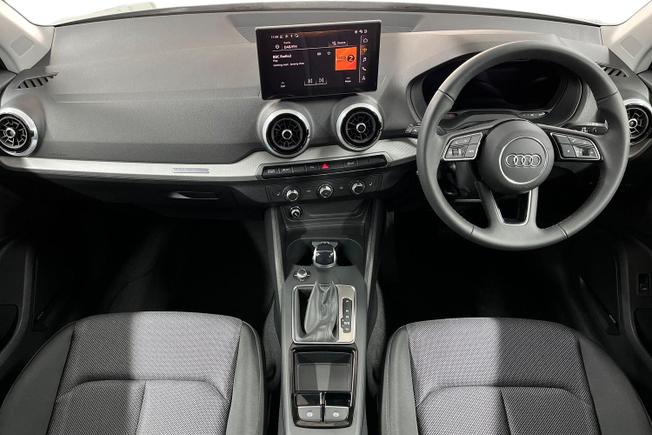 AUDI Q2 Photo 10