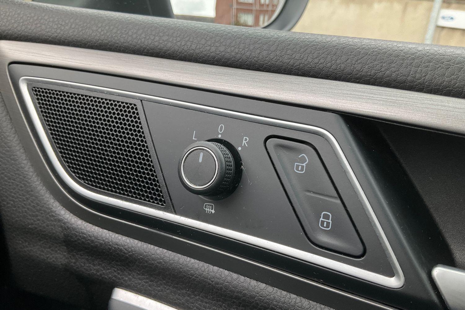 Volkswagen GOLF SV Photo 30