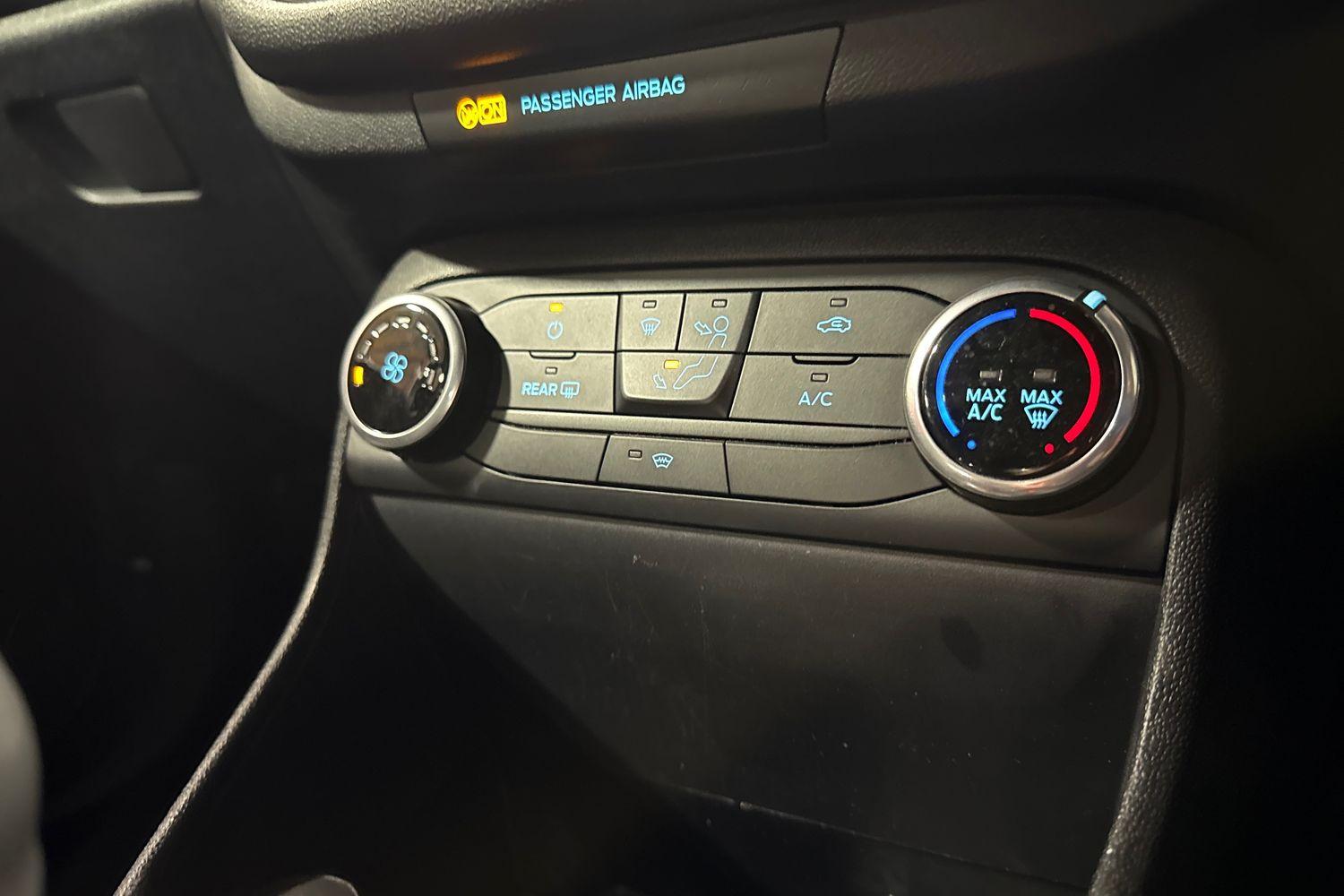 Ford FIESTA Photo 31