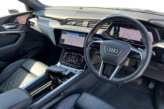 AUDI e-tron Photo 6
