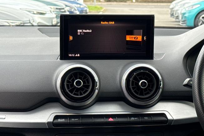 AUDI Q2 Photo 38