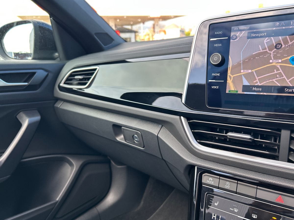 Volkswagen T-Roc Photo autoimg-cad0dd613b541a3d5856bc11cdd8dd976d3596f2.jpg