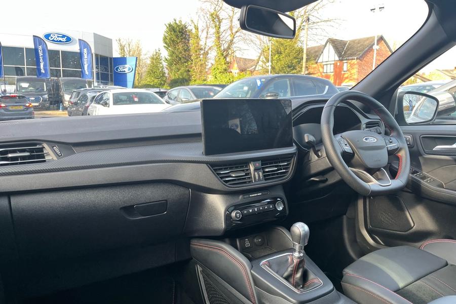 Ford KUGA Photo autoimg-cad2465e83f0ce433c26449cacf0af6319d8f528.jpg