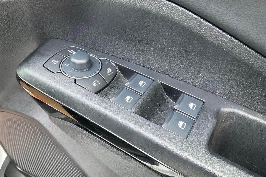 Ford PUMA Photo autoimg-cad59ca4bc582f5b782ae9433e7e01616978a442.jpg