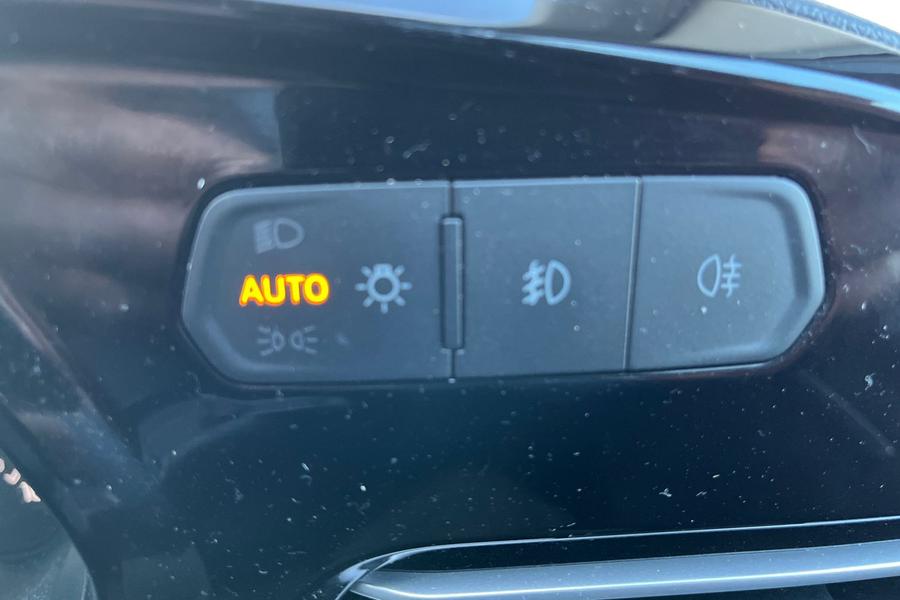 Ford TOURNEO CONNECT Photo autoimg-cad6b553730297dda9f6b0466474a94d3544c843.jpg