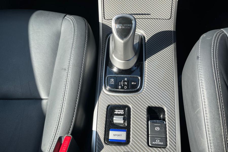 Mitsubishi OUTLANDER Photo autoimg-cad7541a95e99d35f0d916d862b9947ba0c31b05.jpg