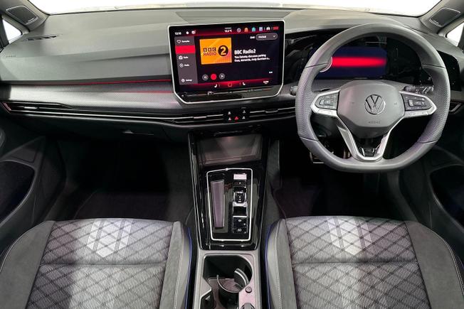 VOLKSWAGEN Golf Photo 10