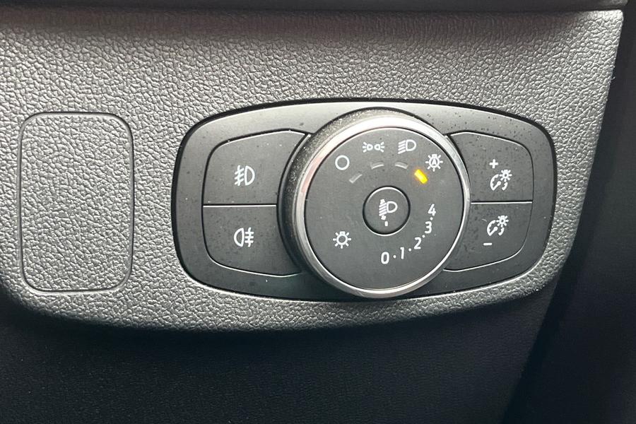 Ford Focus Photo autoimg-cadb5ce63a88ab8807a3494b909408c043eff986.jpg