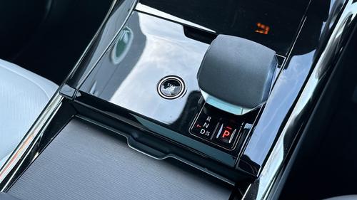 Land Rover Range Rover Sport Photo autoimg-cade42b03f54e8abf6fb69187b0fce6422f4e938.jpg
