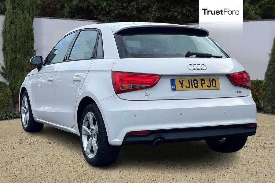 Audi A1 Photo autoimg-cae16175f38e0214bfbb66bd916e5f377058df97.jpg