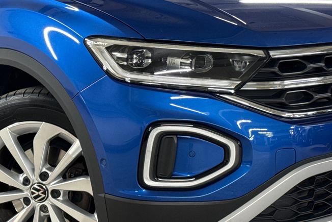 Volkswagen T-Roc Photo 19