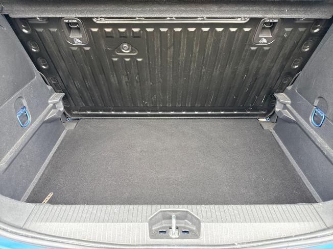 VAUXHALL Corsa Photo 12