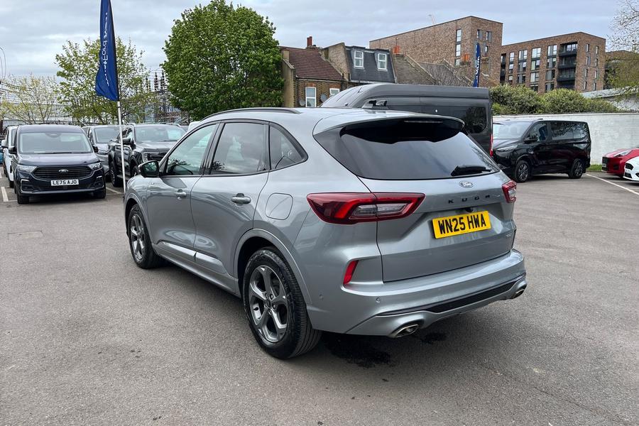 Ford Kuga Photo autoimg-cae6bd7d4760cdfaec94d6f9ce1f3ace42894293.jpg