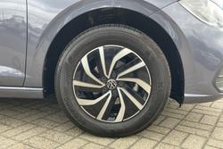 VOLKSWAGEN Polo Photo 5