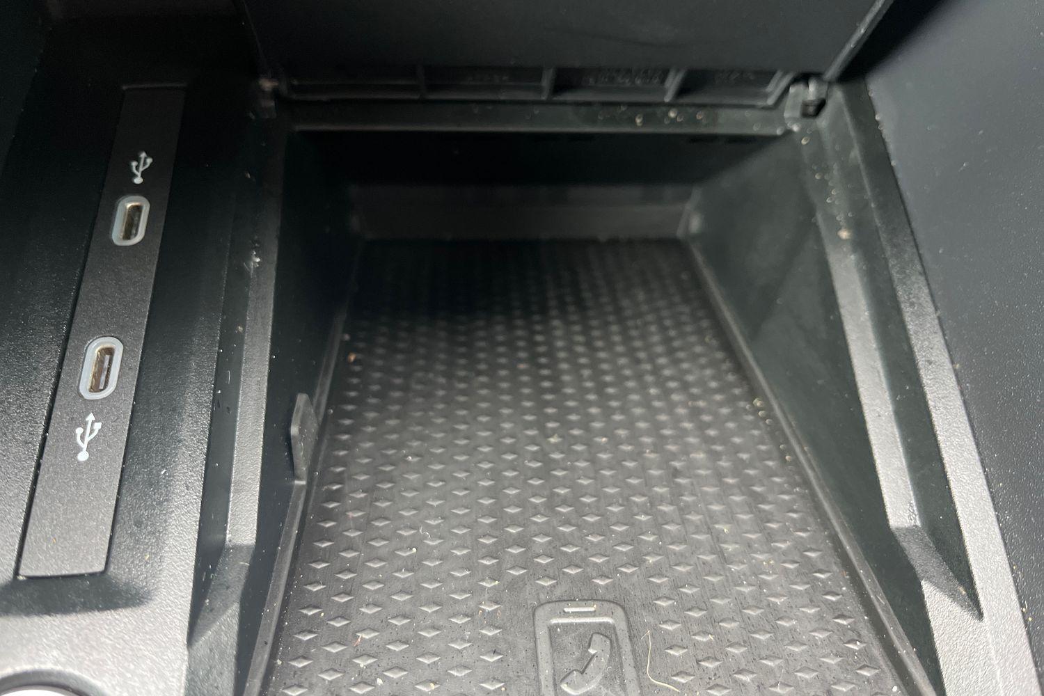 Ford TRANSIT CONNECT Photo 29