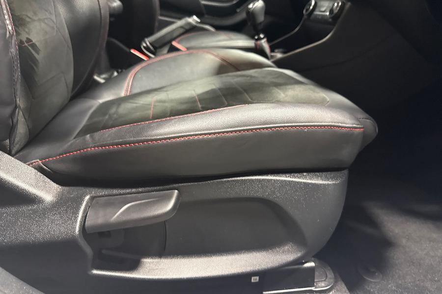 Ford FIESTA Photo autoimg-caec6f3cd4b35d2517b76c5e5d21a114e0e28854.jpg