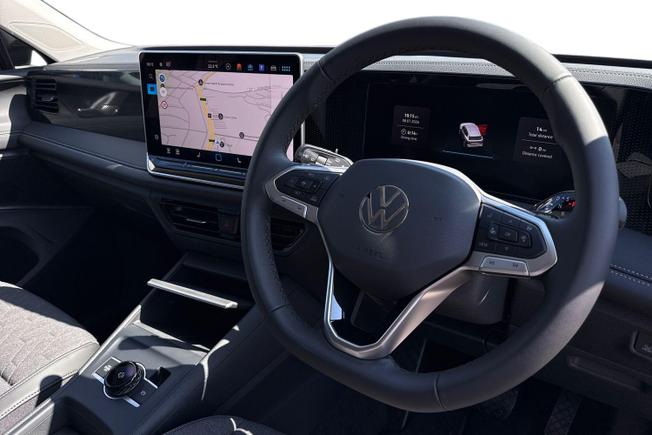 VOLKSWAGEN Tiguan Photo 6