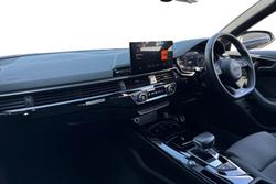 Audi A4 Avant Photo 2