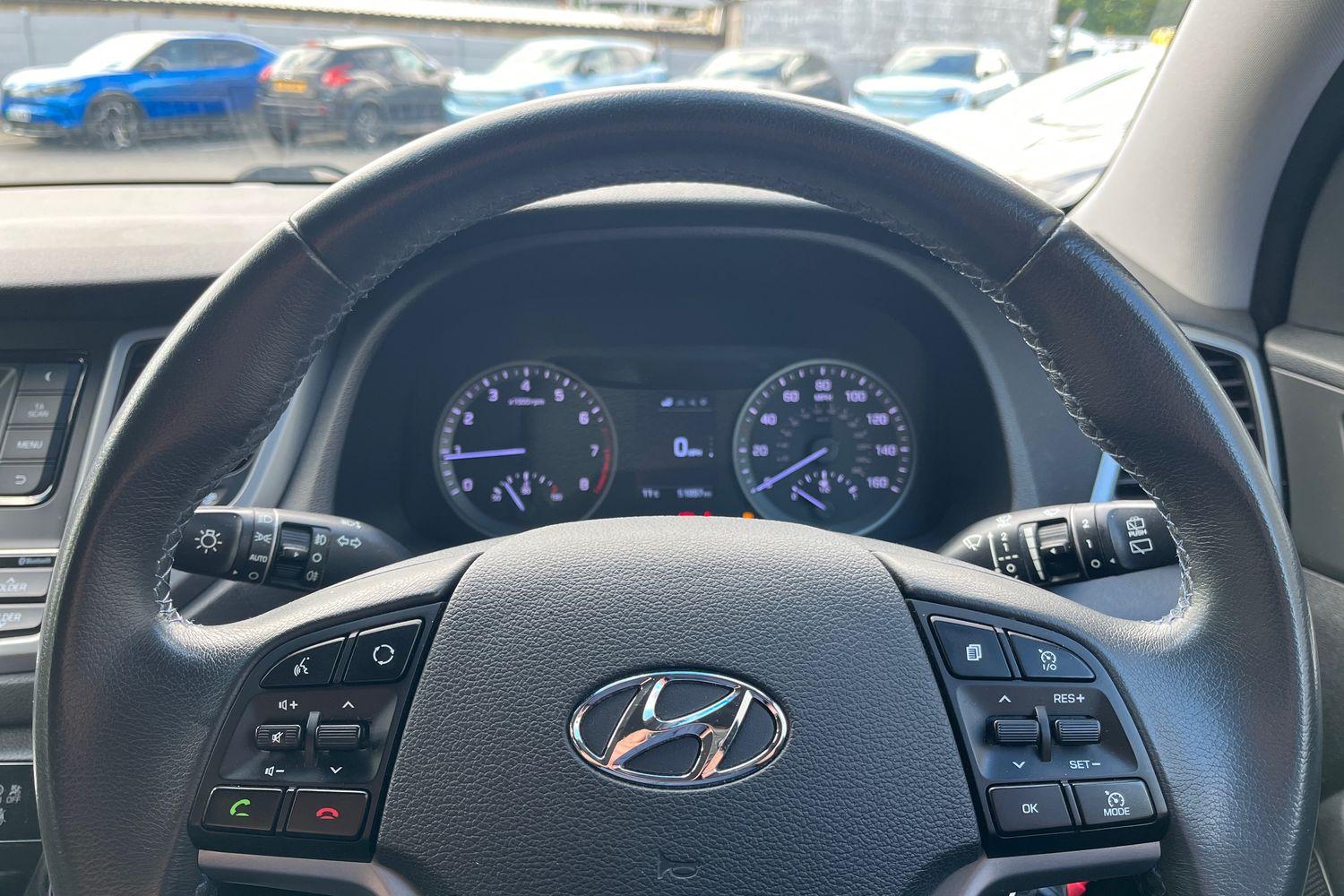 Hyundai TUCSON Photo 11