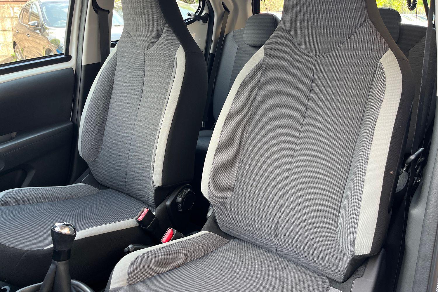 Toyota AYGO Photo 18