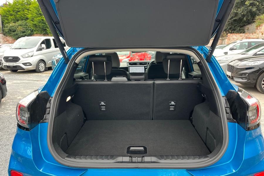 Ford PUMA Photo autoimg-cafe6233882a7531ce5f5357b8de09845f848767.jpg