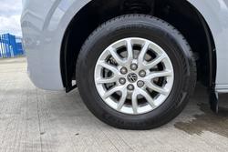VOLKSWAGEN Transporter Photo 5