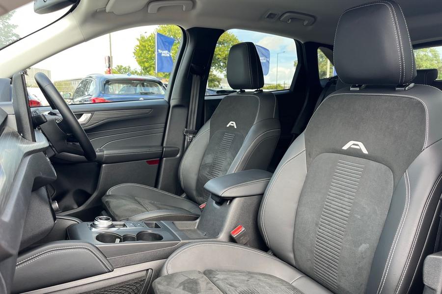 Ford Kuga Photo autoimg-cb009a815cef0525dc7c126fc9899210d1278d30.jpg