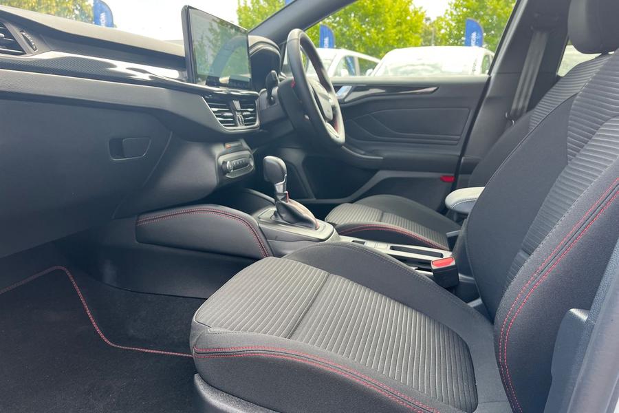Ford FOCUS Photo autoimg-cb01eb7f85a45b504b47241451b56ca748ed37f5.jpg
