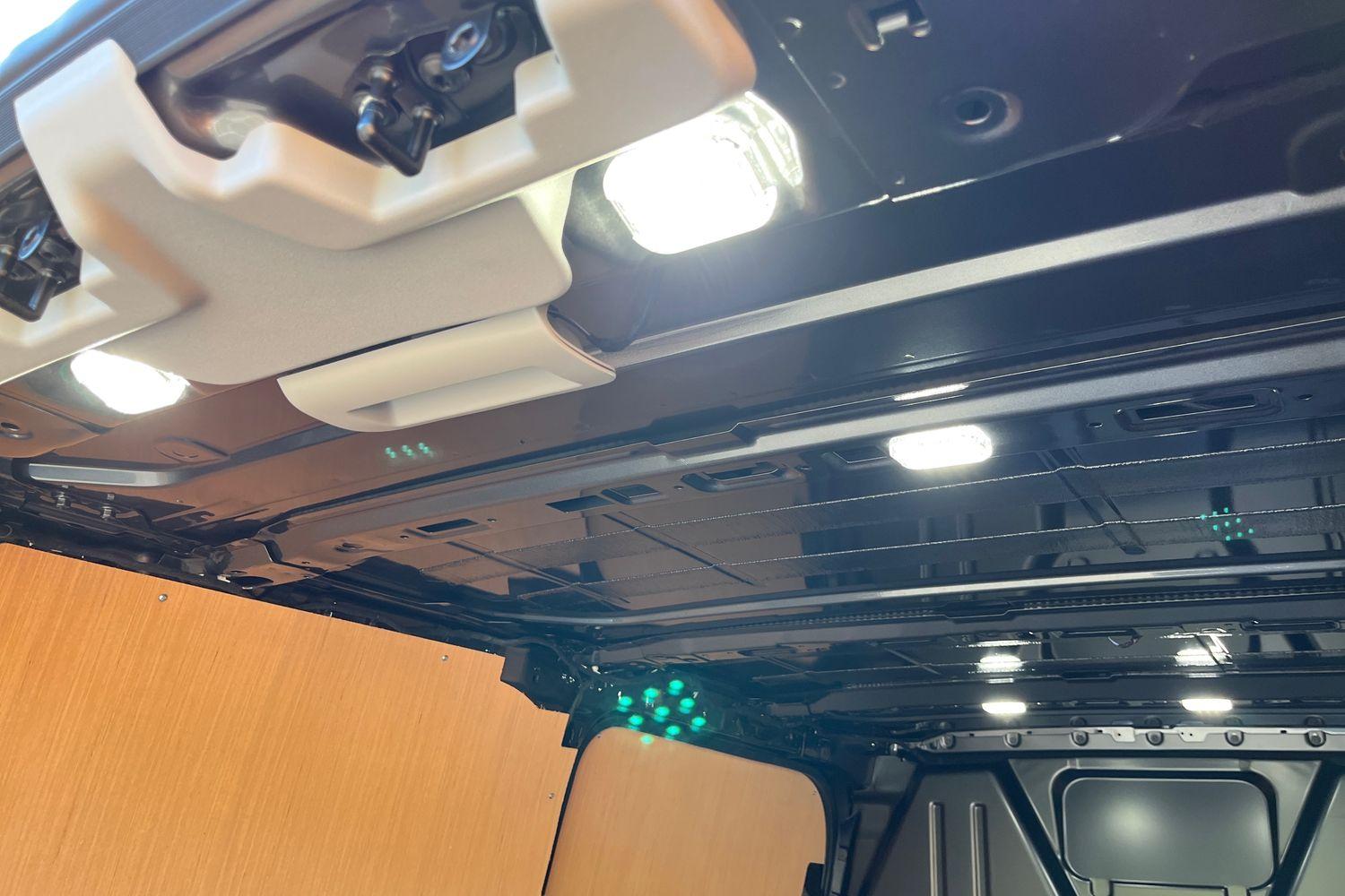 Ford E-TRANSIT CUSTOM Photo 37