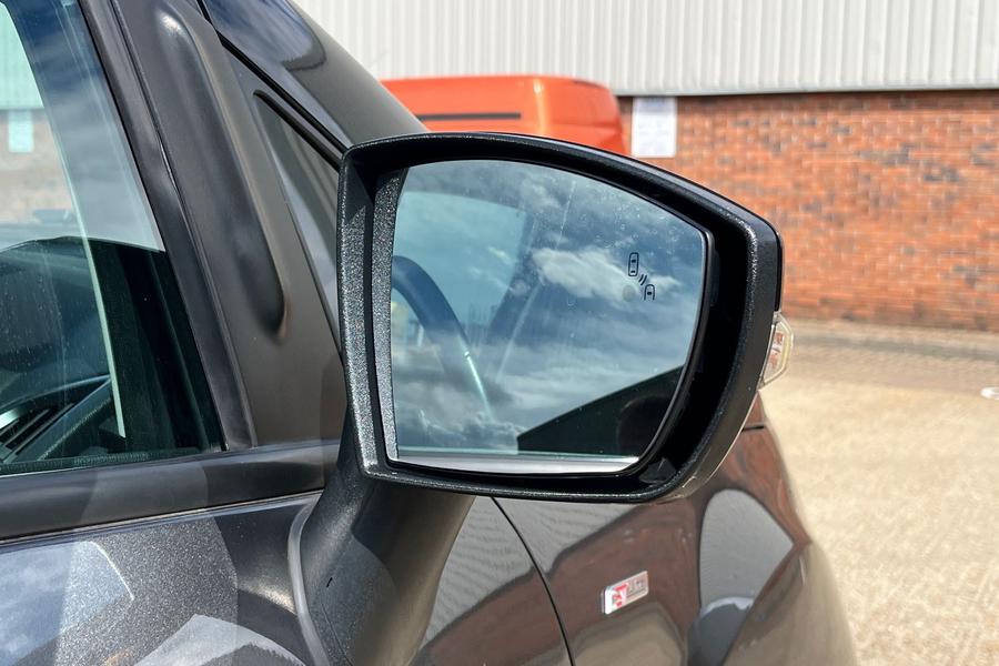 Ford EcoSport Photo autoimg-cb0518b1d581ec846924fd6aaa83b47b57321d57.jpg