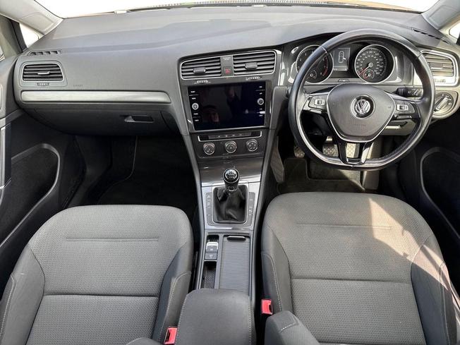 VOLKSWAGEN Golf Photo 10
