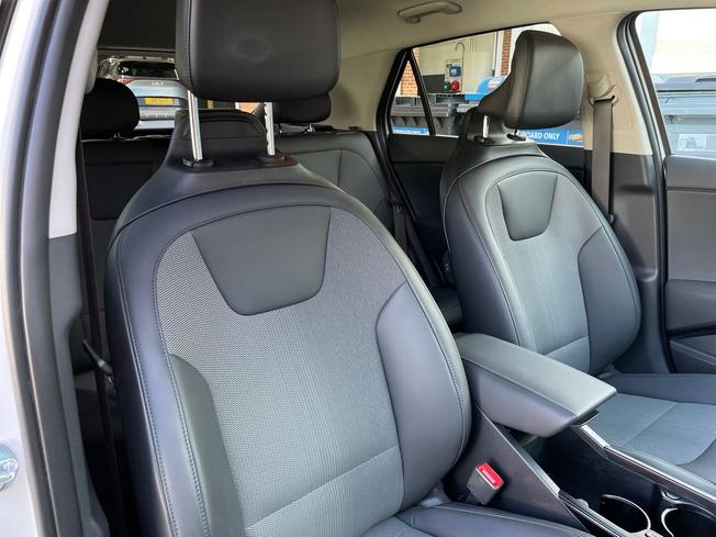 KIA Niro Photo 25