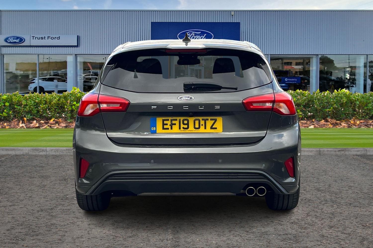 Ford Focus Photo 6