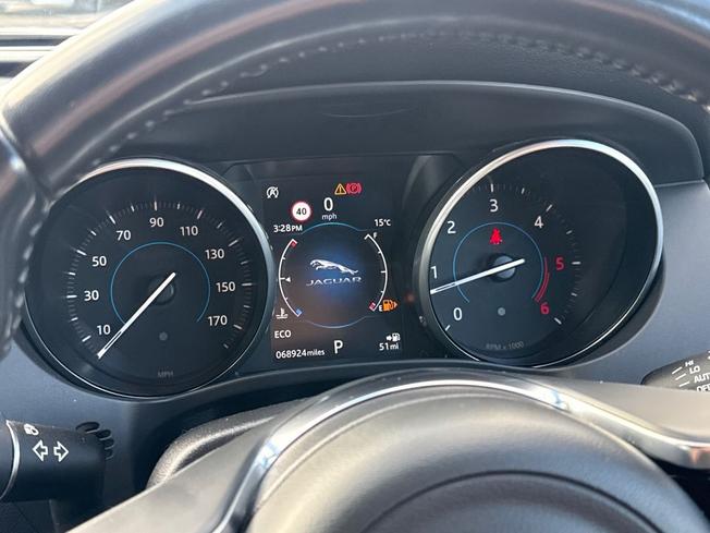 JAGUAR F-Pace Photo 15