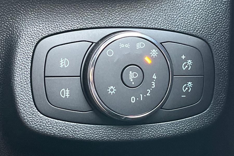 Ford Fiesta Photo autoimg-cb19a03f7dc5bc60d34cb7843d3fdfa6309da2e2.jpg