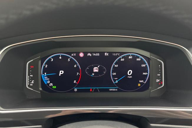 VOLKSWAGEN Tiguan Photo 15