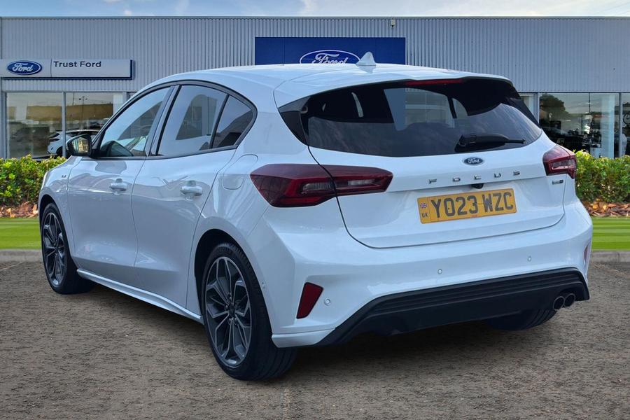 Ford FOCUS Photo autoimg-cb202754ceaa07854a937a23ff981c777aa1b9d3.jpg