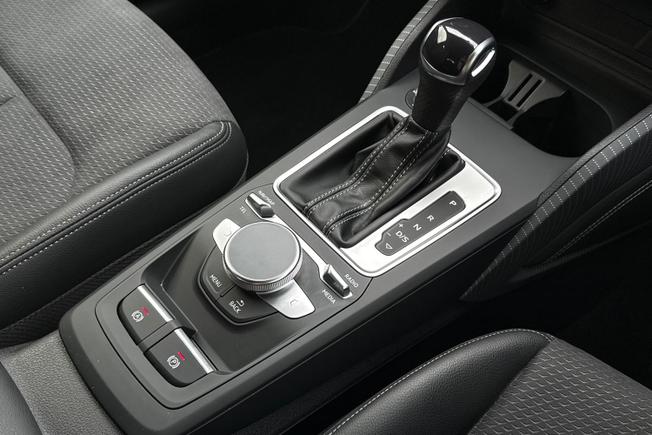 AUDI SQ2 Photo 36