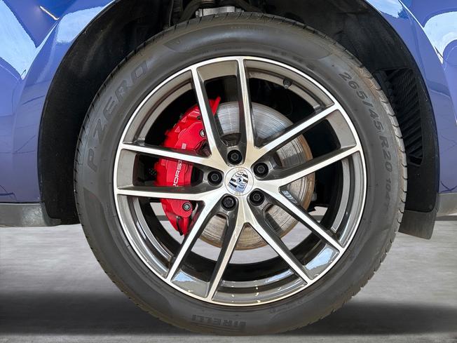 PORSCHE Macan Photo 9