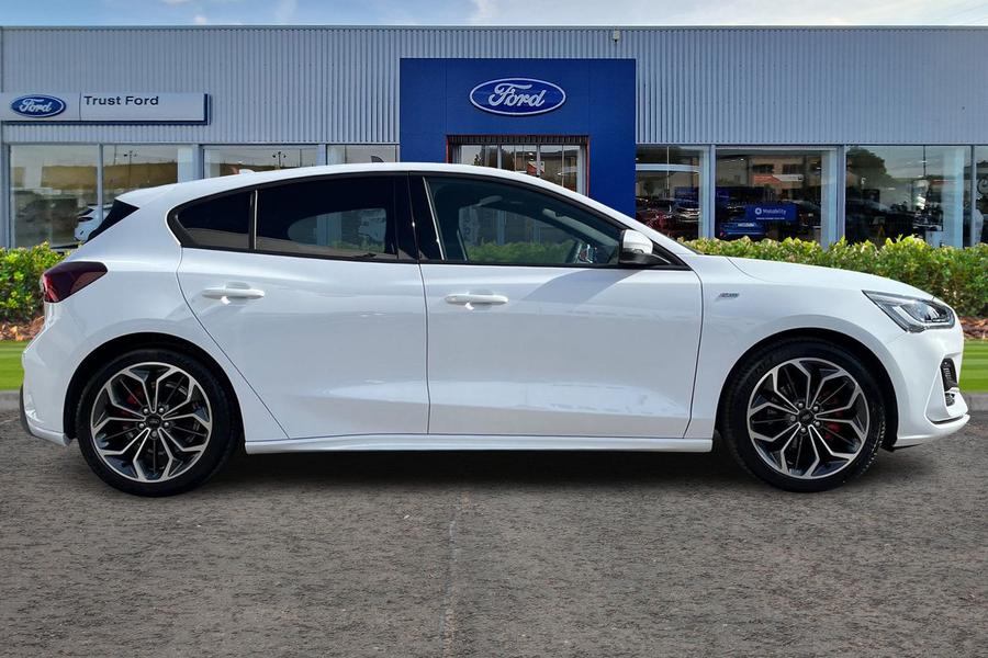 Ford FOCUS Photo autoimg-cb2b8b19184fd1707d0cd8589670ef22221b21e4.jpg