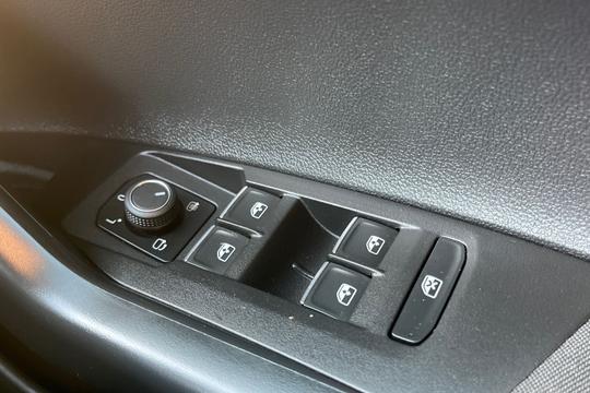 Volkswagen Polo Photo autoimg-cb2dc6701ab7845a24dfe13cde699ba9915180bb.jpg