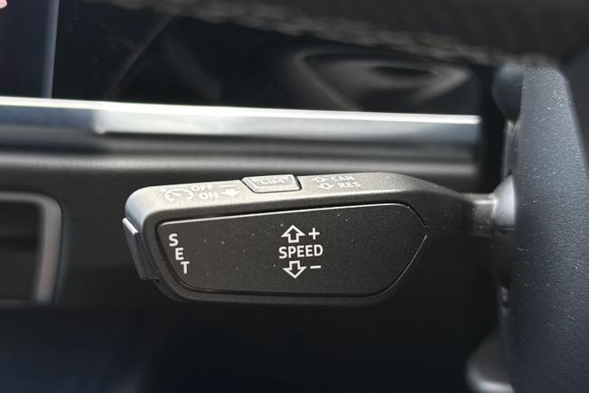 Audi Q3 Photo 36