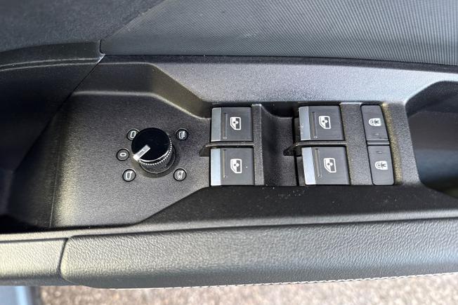 AUDI Q4 e-tron Photo 39