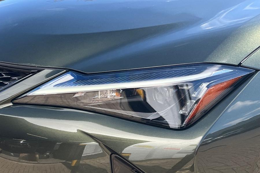 Lexus UX Photo autoimg-cb316f5f615dcd2c80b1301f88ebc18a6a0a4335.jpg