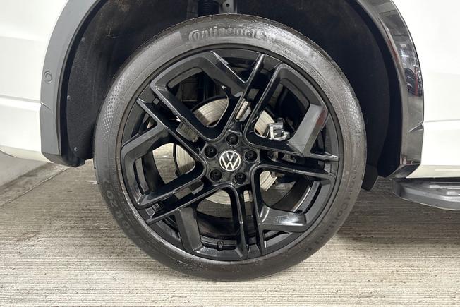 VOLKSWAGEN Tiguan Photo 5