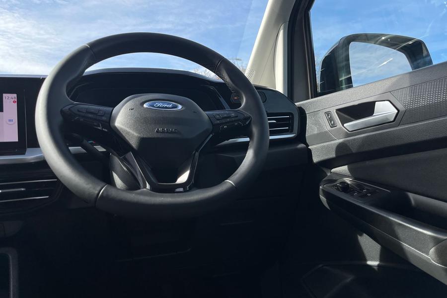 Ford TOURNEO CONNECT Photo autoimg-cb337b7918a4b637c5aa43232b3a1f6081bd2fea.jpg