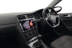 VOLKSWAGEN Golf Photo 2