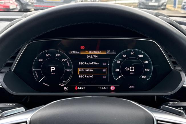 Audi Q8 Photo 51