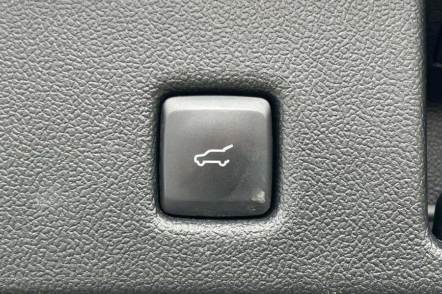 Ford Kuga Photo autoimg-cb3de544006db5c5991ac4a48618e7164fe62ef9.jpg